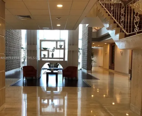 2899 Collins Avenue Miami Beach FL 33140