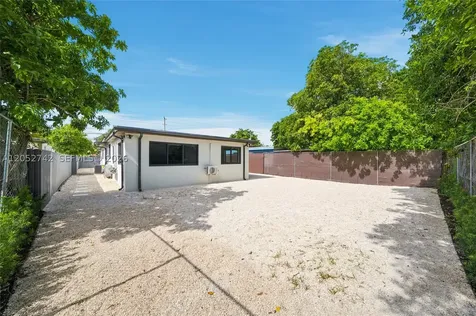 1861 NW 27th Street Miami FL 33142