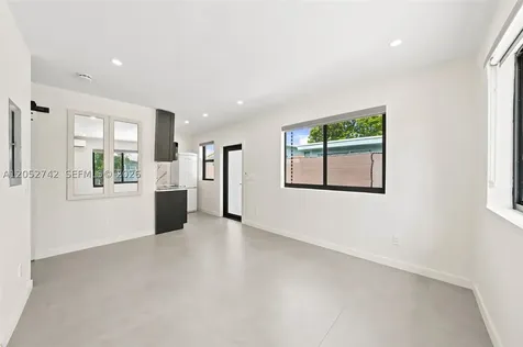 1861 NW 27th Street Miami FL 33142