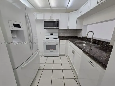 484 NW 165th St Road Miami FL 33169