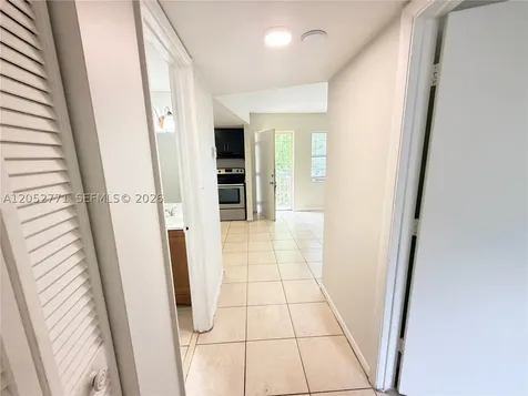 101 NE 41st Street Oakland Park FL 33334