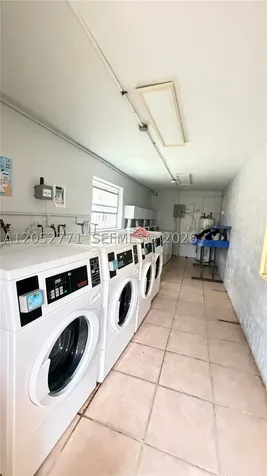 101 NE 41st Street Oakland Park FL 33334