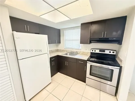 101 NE 41st Street Oakland Park FL 33334