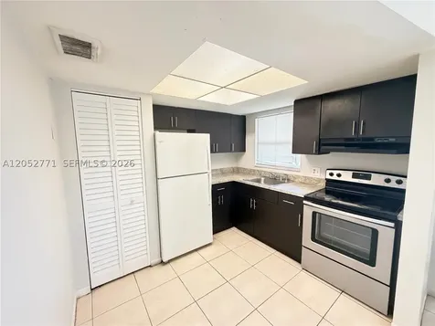 101 NE 41st Street Oakland Park FL 33334