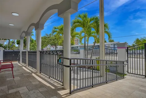 2280 SW 17th Avenue Miami FL 33145