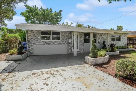 4730 NE 2nd Avenue Oakland Park FL 33334