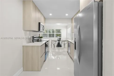 4730 NE 2nd Avenue Oakland Park FL 33334