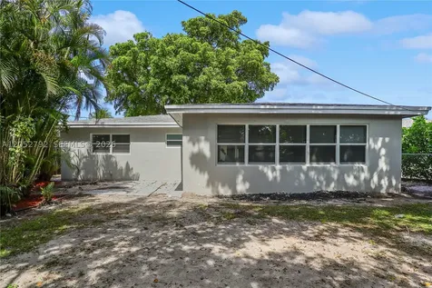 4730 NE 2nd Avenue Oakland Park FL 33334