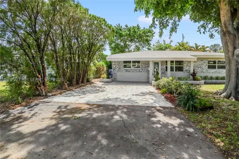 4730 NE 2nd Avenue Oakland Park FL 33334