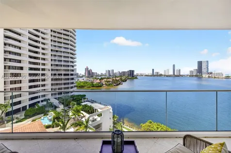2800 Island Bl Aventura FL 33160