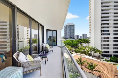 2800 Island Bl Aventura FL 33160
