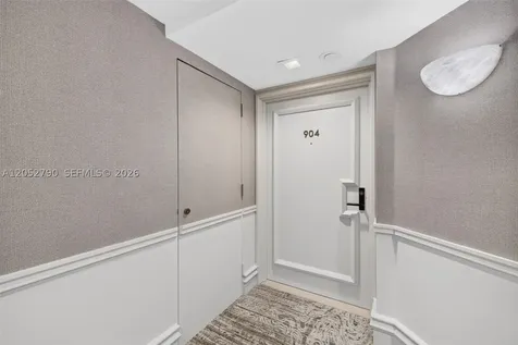 2800 Island Bl Aventura FL 33160