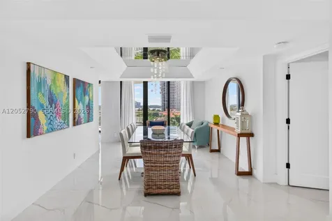 2800 Island Bl Aventura FL 33160