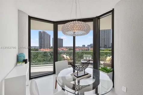2800 Island Bl Aventura FL 33160