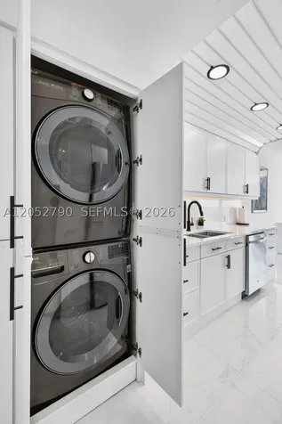 2800 Island Bl Aventura FL 33160