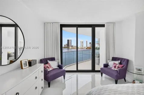 2800 Island Bl Aventura FL 33160
