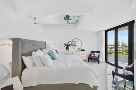 2800 Island Bl Aventura FL 33160