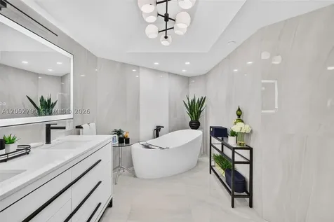 2800 Island Bl Aventura FL 33160
