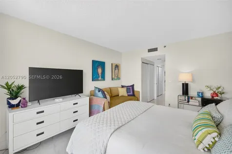 2800 Island Bl Aventura FL 33160