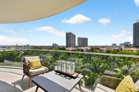 2800 Island Bl Aventura FL 33160