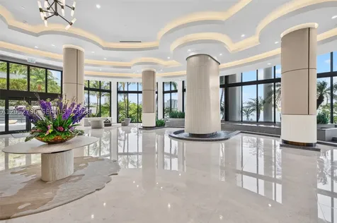2800 Island Bl Aventura FL 33160