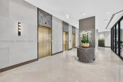 2800 Island Bl Aventura FL 33160