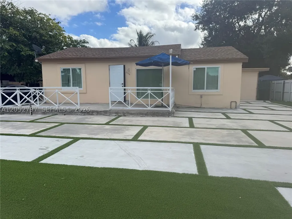 2354 NW 93rd Terrace Miami FL 33147