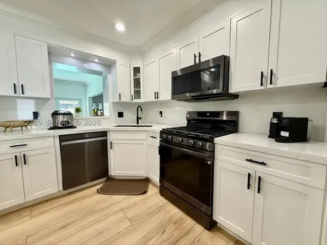 7131 SW 6th Street Pembroke Pines FL 33023