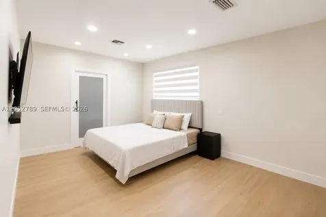 7131 SW 6th Street Pembroke Pines FL 33023