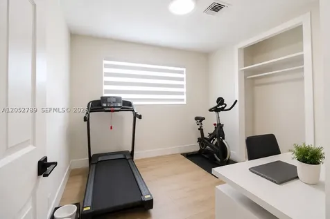7131 SW 6th Street Pembroke Pines FL 33023