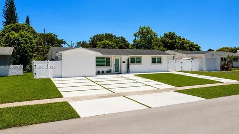 7131 SW 6th Street Pembroke Pines FL 33023