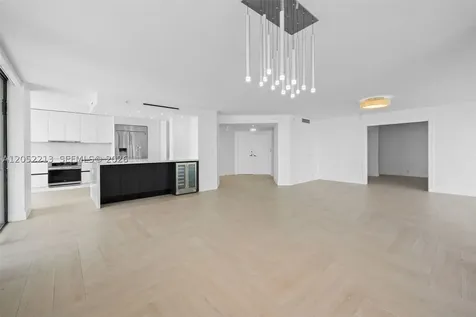 520 Brickell Key Drive Miami FL 33131