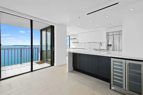 520 Brickell Key Drive Miami FL 33131