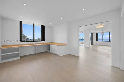 520 Brickell Key Drive Miami FL 33131