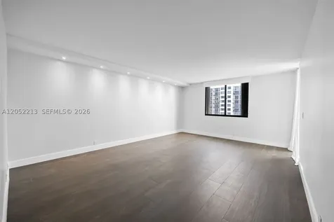 520 Brickell Key Drive Miami FL 33131