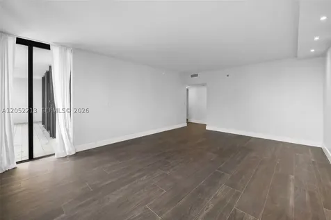 520 Brickell Key Drive Miami FL 33131