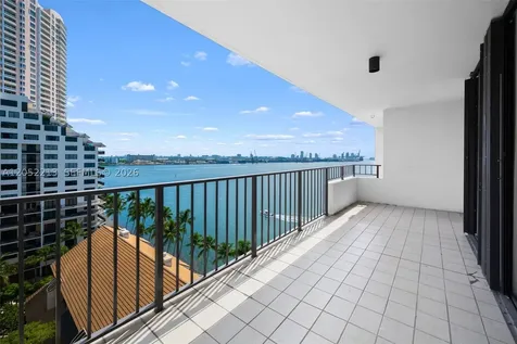 520 Brickell Key Drive Miami FL 33131