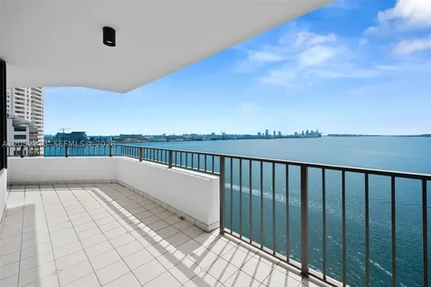520 Brickell Key Drive Miami FL 33131