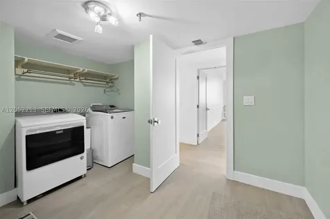 520 Brickell Key Drive Miami FL 33131