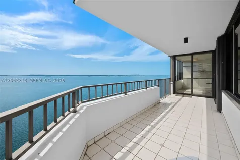 520 Brickell Key Drive Miami FL 33131