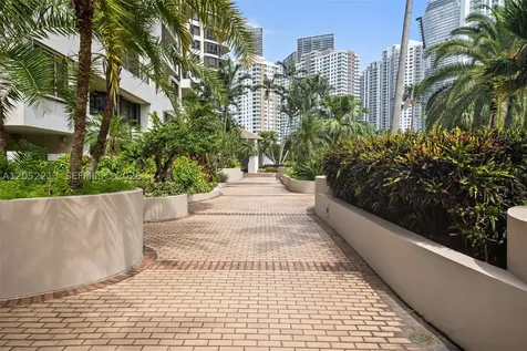 520 Brickell Key Drive Miami FL 33131