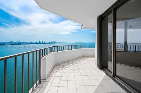 520 Brickell Key Drive Miami FL 33131