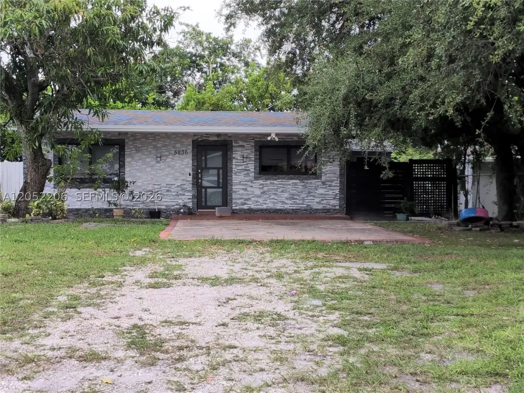 5836 Mayo Street Hollywood FL 33023