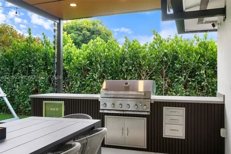 9851 SW 85th Terrace Miami FL 33173