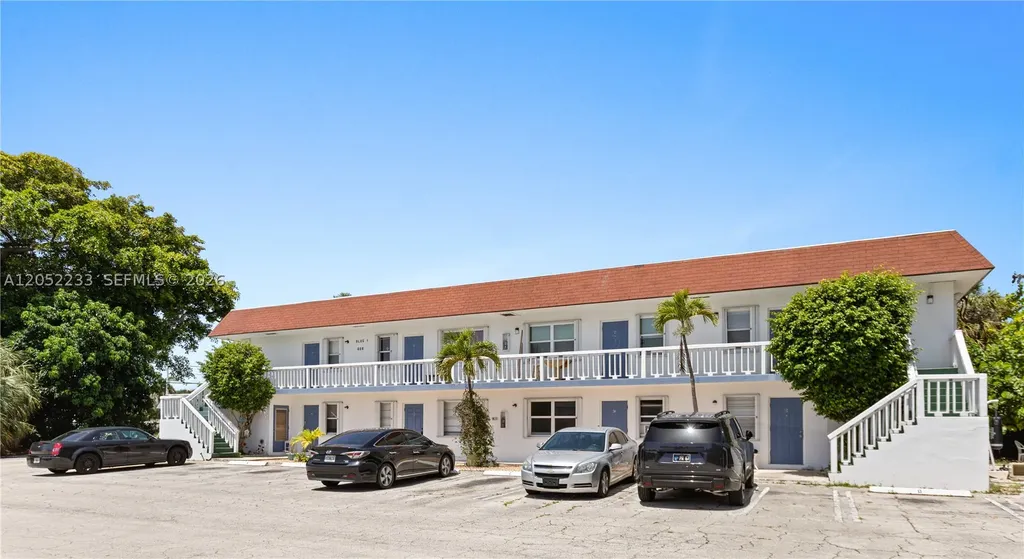 609 NE 6th Court Boynton Beach FL 33435