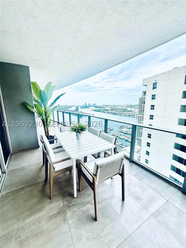 488 NE 18th Street Miami FL 33132
