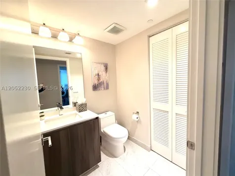488 NE 18th Street Miami FL 33132