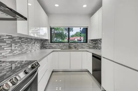 2484 SW 25th Street Miami FL 33133