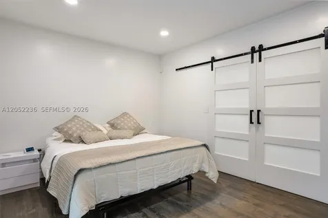 2484 SW 25th Street Miami FL 33133