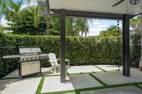 2484 SW 25th Street Miami FL 33133